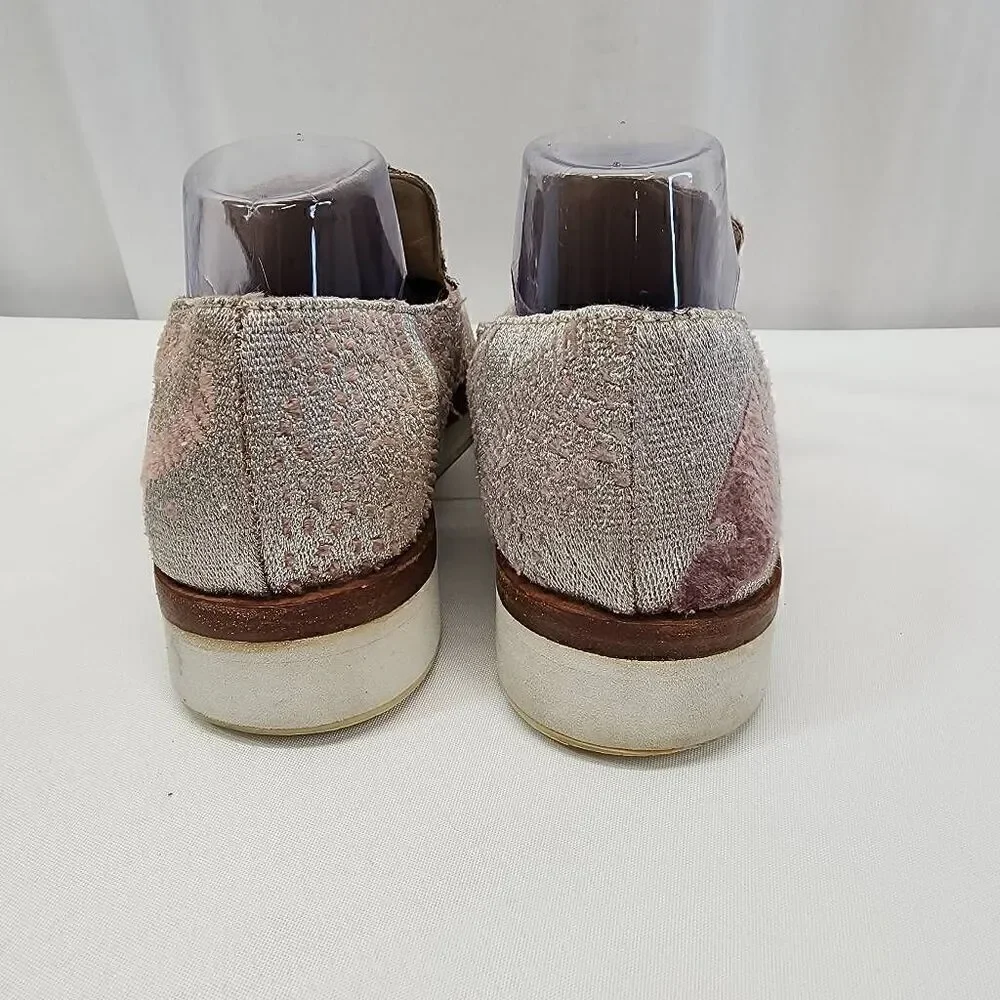 Free People Size 39 US 8.5 Snake Eyes Silver Metallic and Velvet Loafers P